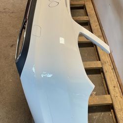 2015-2018 MERCEDES C300 W205 REAR BUMPER COVER ASSEMBLY OEM. se habla español. 
