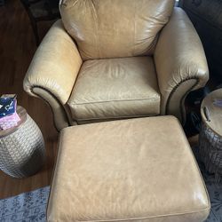 Clean Leather Chair And Ottoman 