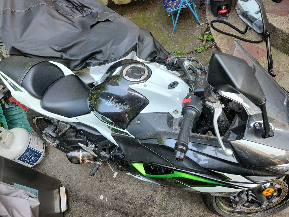 2022 650 kawasaki Ninja