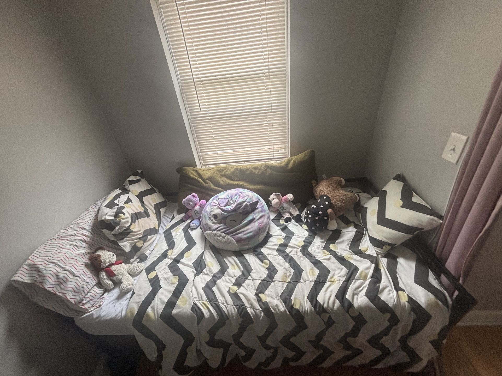 Twin XL Bed