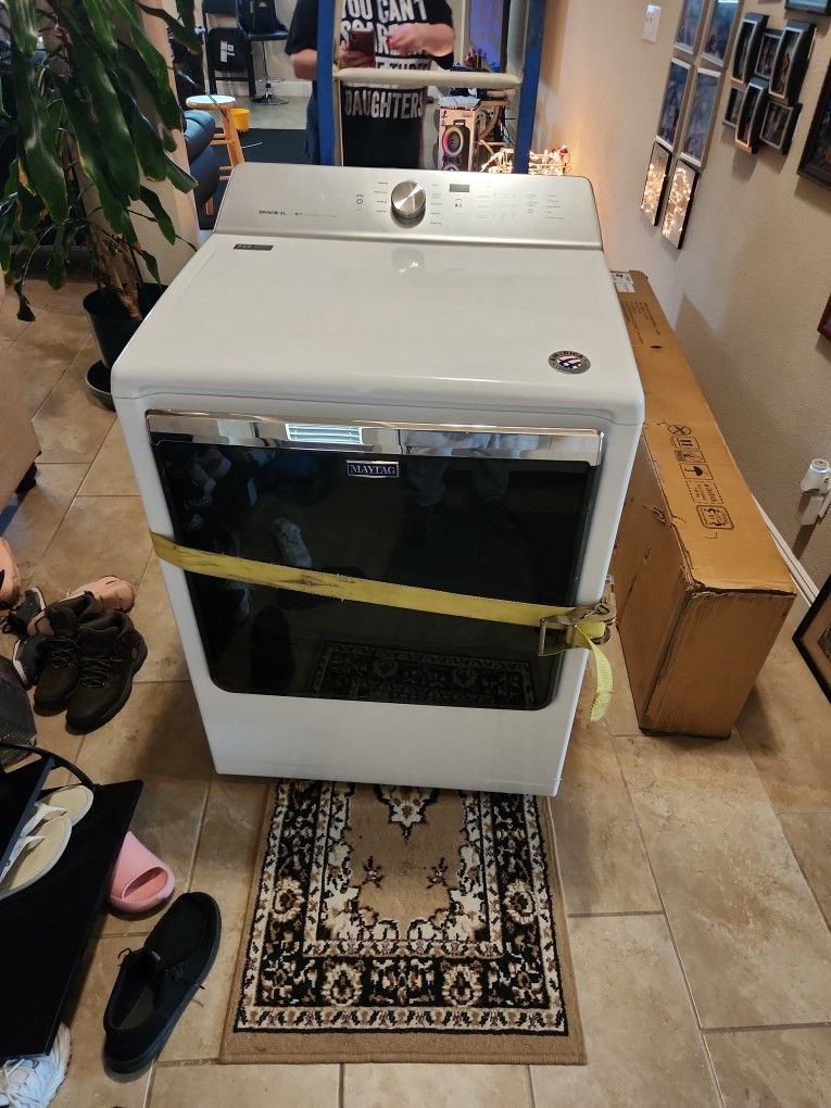 MAYTAG DRYER STILL NEW