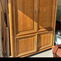 Entertainment center