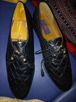 Dress shoes