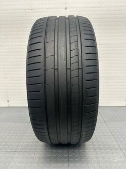 One LikeNew tire 275/35/22 1178(B) #1178