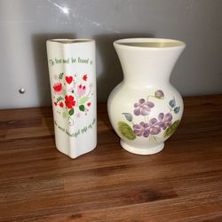 These are hand-painted white ceramic vintage vases by Radford, made in England.