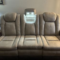 ✨ ✨ ✨ Ashley-Reclining Sofa ✨ ✨ ✨