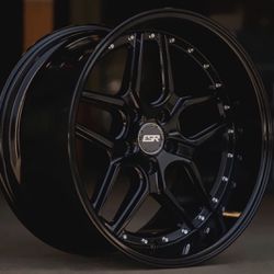 Wheel Esr 18” 5x114.3  9,5 Off + 4 Tires New Brigestone