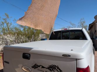 SNUGTop Fiberglass Tonneau Cover 8 foot bed