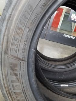 Michelin  Tires 60 %  still Life 235 55 R 19 