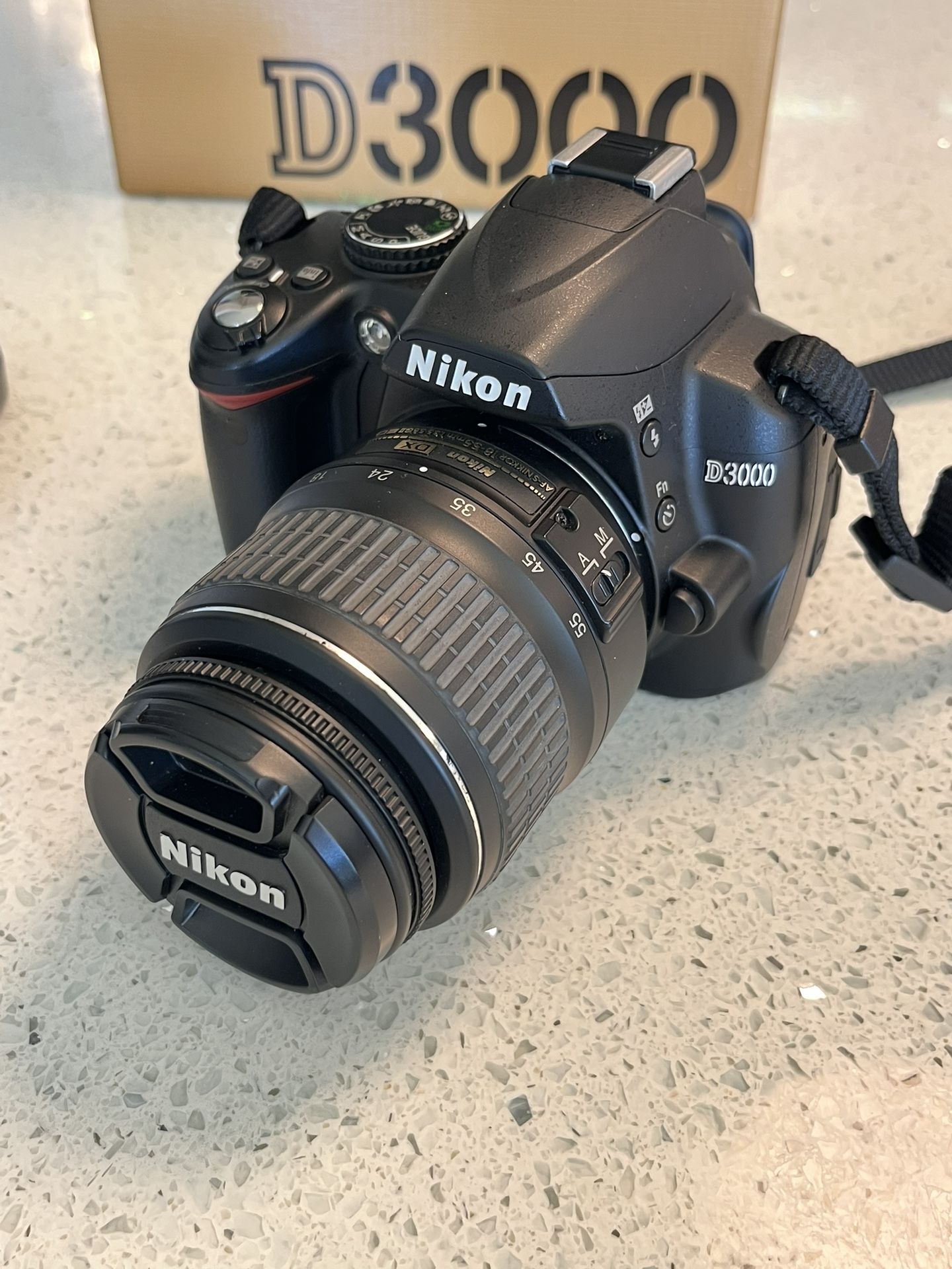 Like New Nikon D3000 digital Camera 