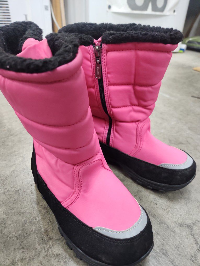 Big Kids Snow Boots Size 2