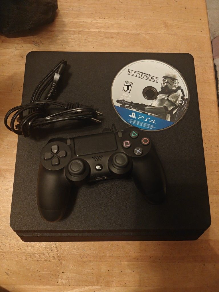 PS4 Slim 1TB + Game + Controller