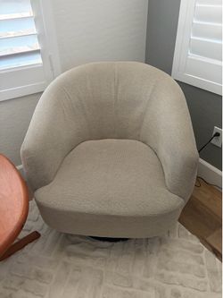 2 swivel chairs