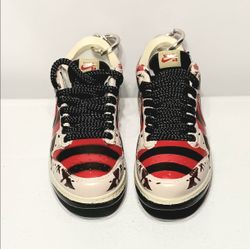 MINI NIKE | SB DUNK | "FREDDY KRUEGER" | KEYCHAIN SET | COLLECTORS BOX | NEW IN BOX