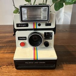 Polaroid Q-Light one Step Camera