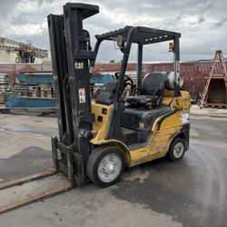 Caterpillar C5000 Forklift 