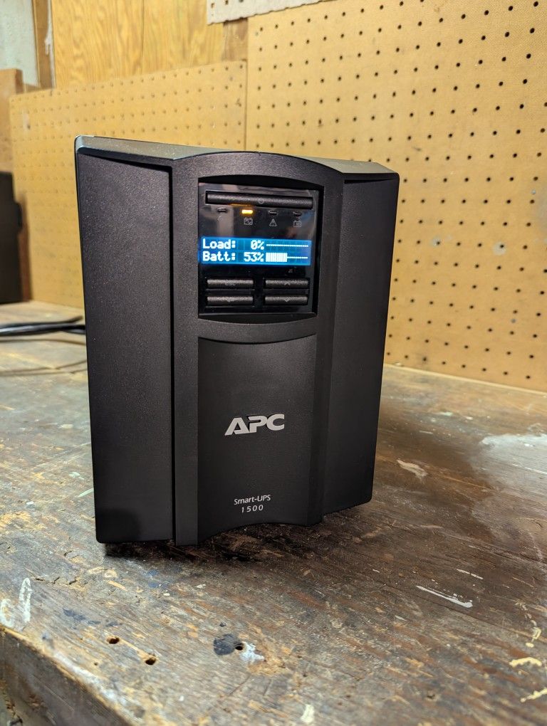 APC Smart UPS 1500 With Environmental Monitor