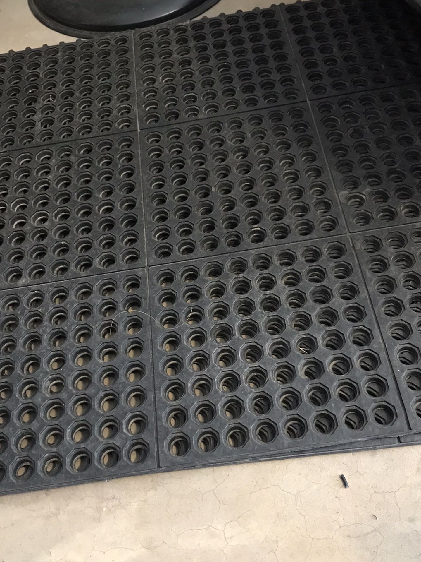 Slip Resistant interlocking mats