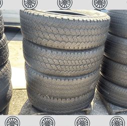 275 70 18 Bridgestone Dueler Set of 4 Used Almost New