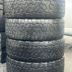 SET OF TIRE 285 70 17 TOYO 85% LIFE