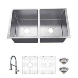 Glacier Bay All-in-One Tight Radius Undermount 18G Stainless Steel 31 in. 50/50 Double Bowl Kitchen