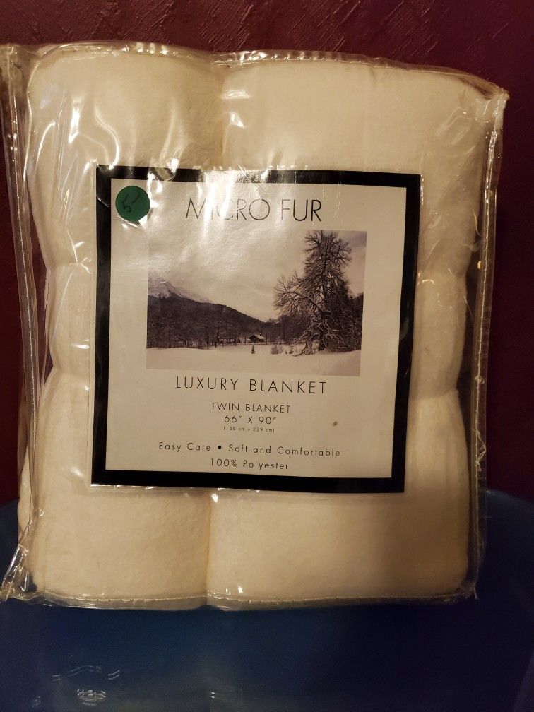 Luxury Blanket - Never Opened