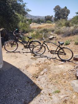26" Beach Cruzers. Both Need Work. 20$each
