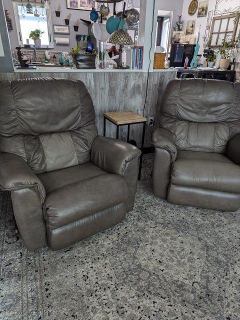 Lazy Boy Recliners