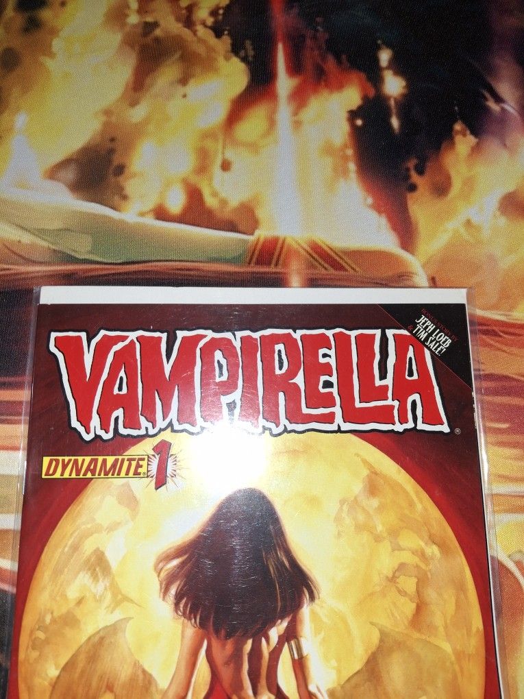 DYNAMITE ISSUE #1,VAMPIRELLA VARIANT COVER COMICS...VERY FINE...ADULT OWNED AND KEPT IN A SMOKE FREE HOME...$45 OBO...
