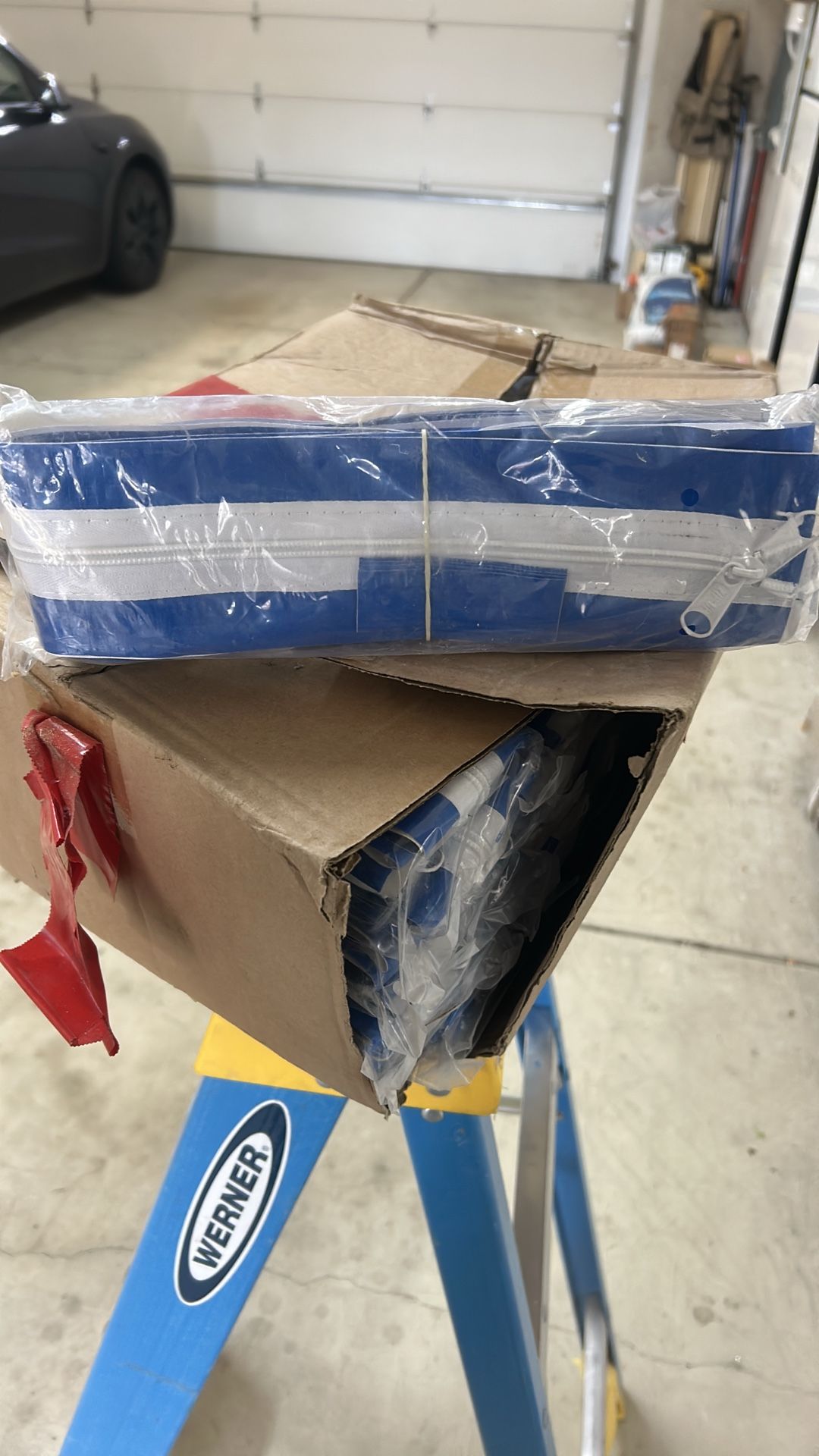 6’ Zippers. 50 pcs box