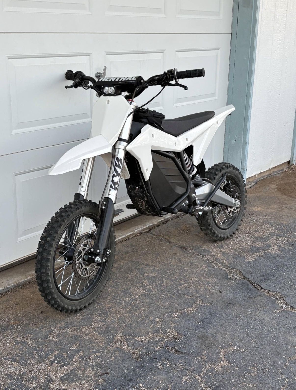 Yellow Rtr Lite Etm Rtr Lite for Sale in Tucson, AZ - OfferUp