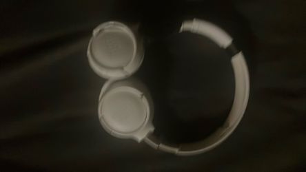 White JBL headphones classic (work great)