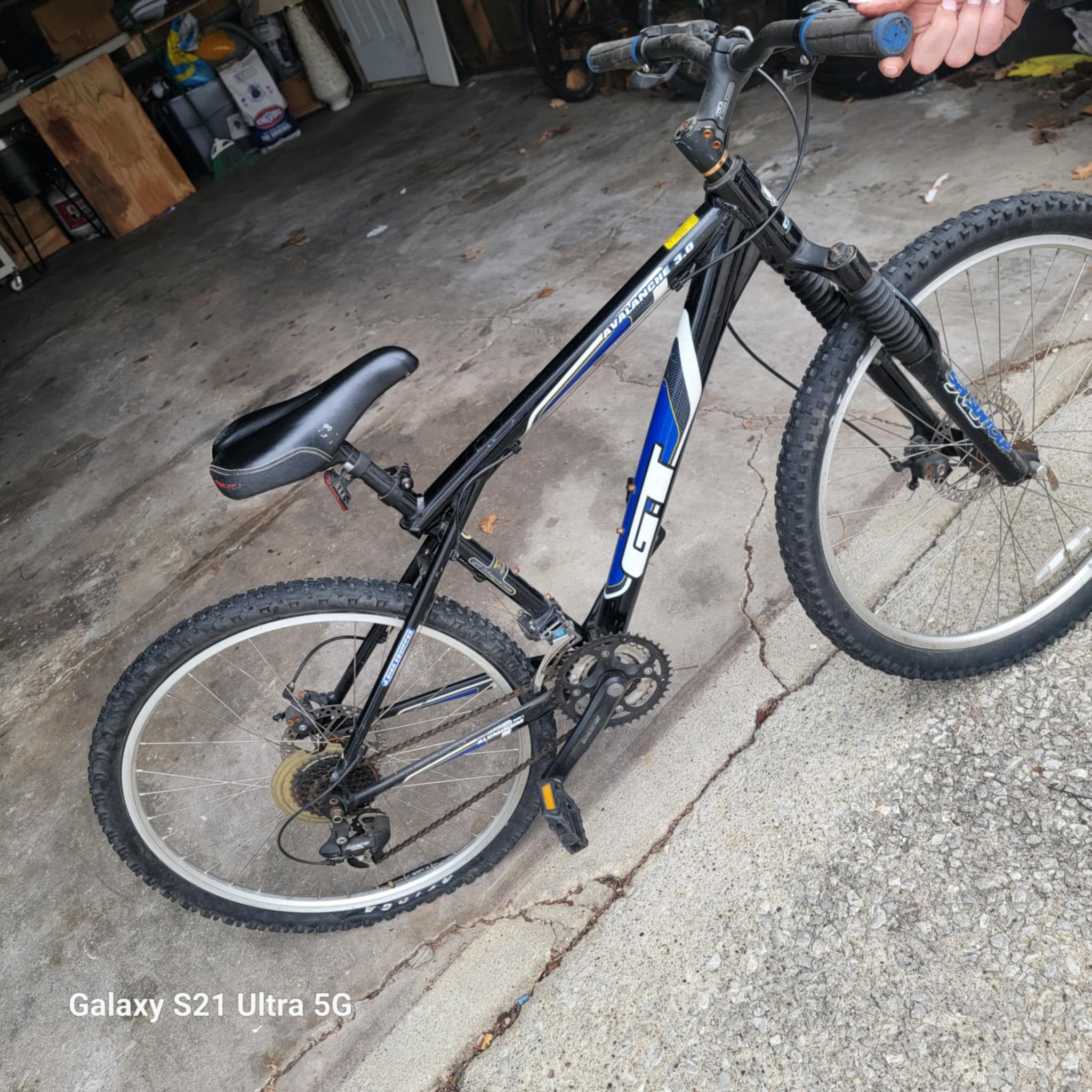 GT avalanche mountain bike