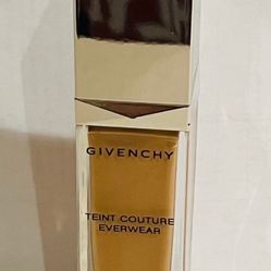 Givenchy Foundation 