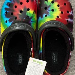 CROCS. New With Tags TIE DYE Fleece LINED. SZ W:8. M:6
