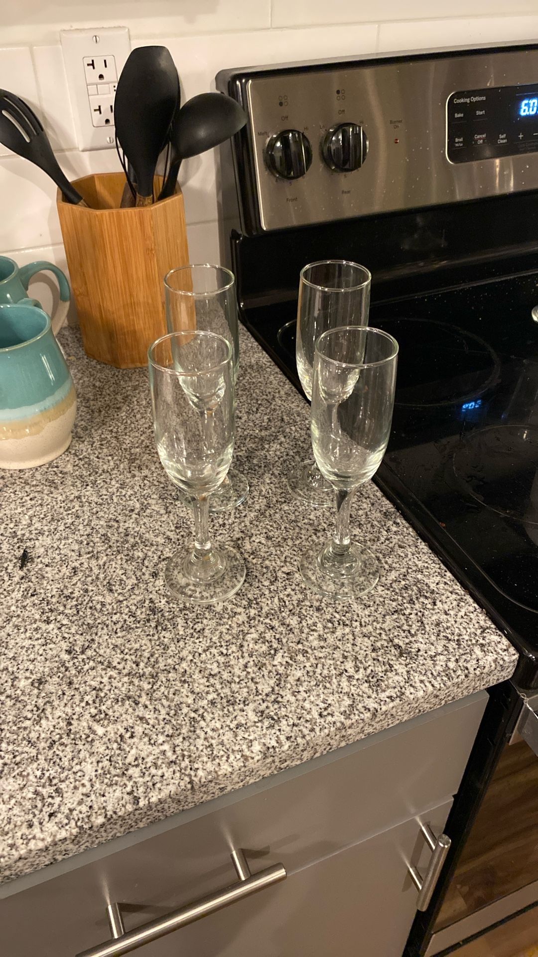 Wedding Champagne Flutes (4)