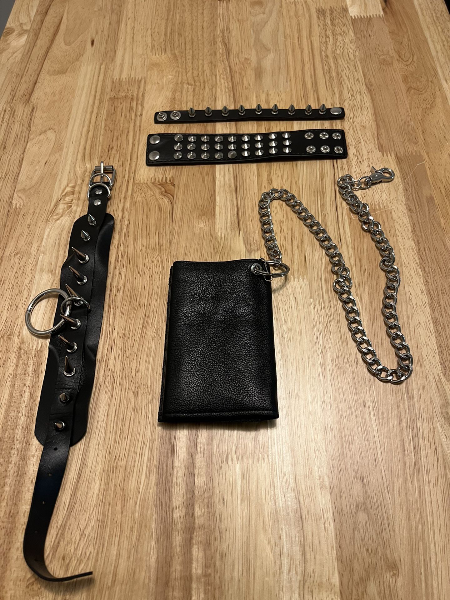Motorcycle style wallet with chain
