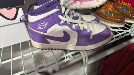 Tennis shoes Jordan