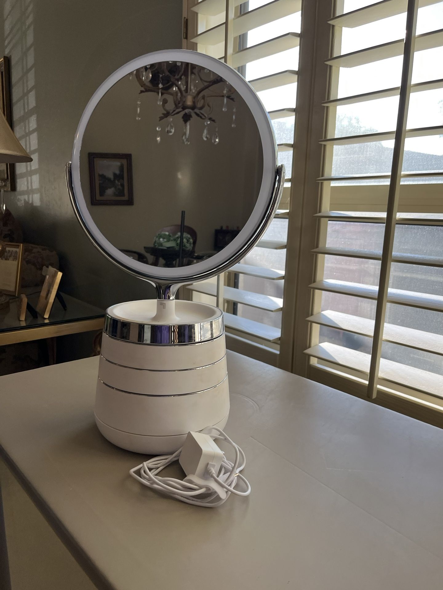 Sharper image spa studio vanity +10 inch mirror with storage