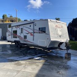 2010 Attitude 27FS