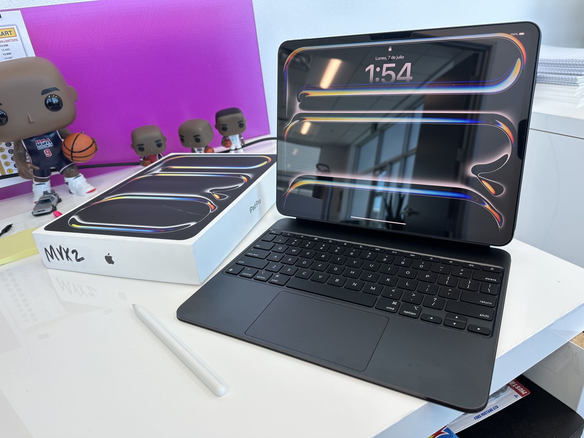 โจiPad Pro 13โ M4 โ With Apple Intelligence - Apple keyboard - Apple Pencil Pro - Like Newโจ