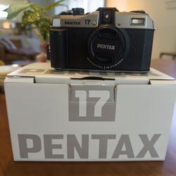 Like New Pentax 17 - Modern Half Frame Film Camera 