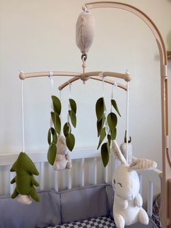 Crib mobile