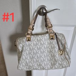 🎄🎁Variety Of Michael Kors Purses🎄