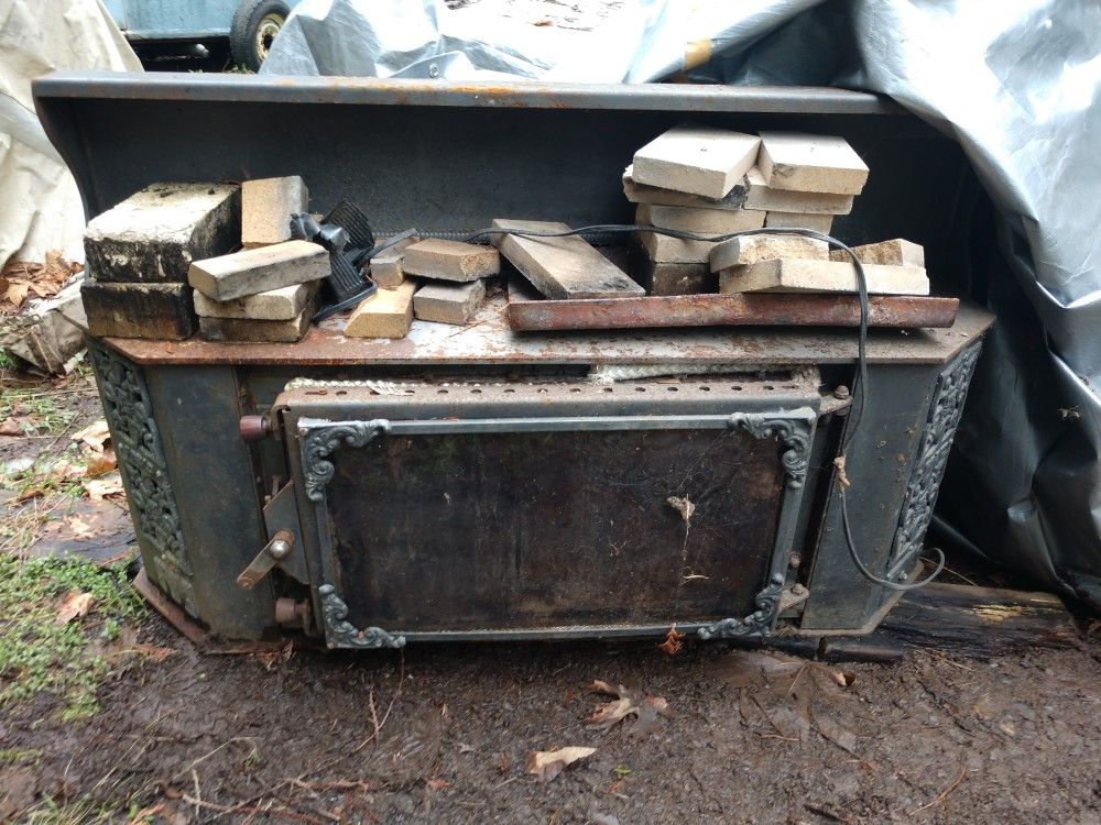 Fabco Bigfoot wood stove insert w/blowers huge !
