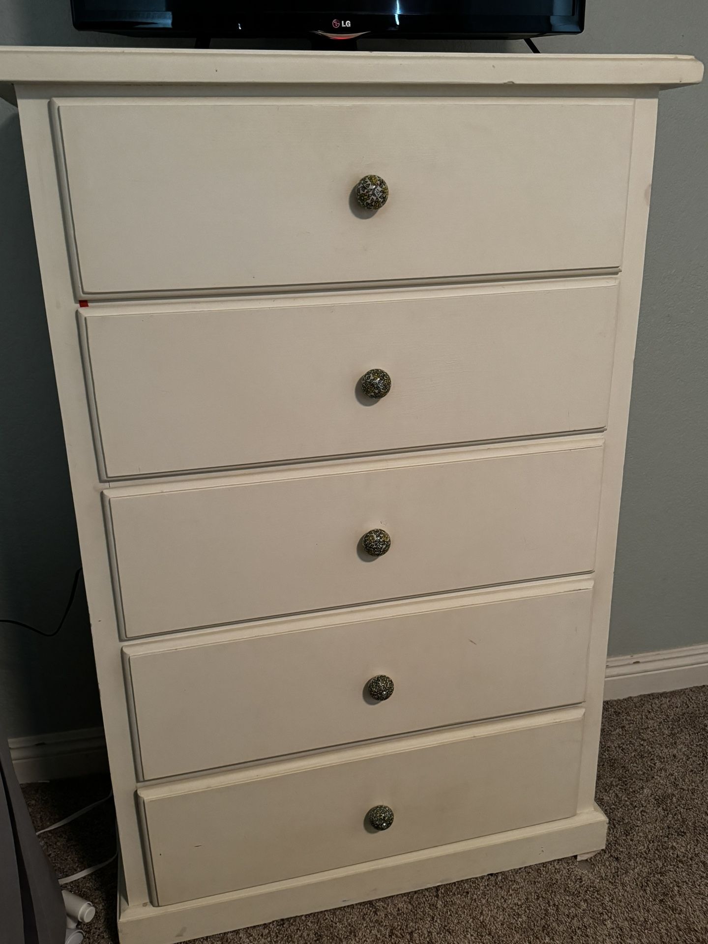 White Dresser
