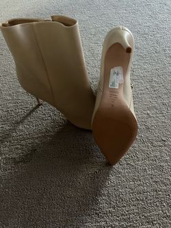 Schutz Nude Leather Pointed-Toe Ankle Boots