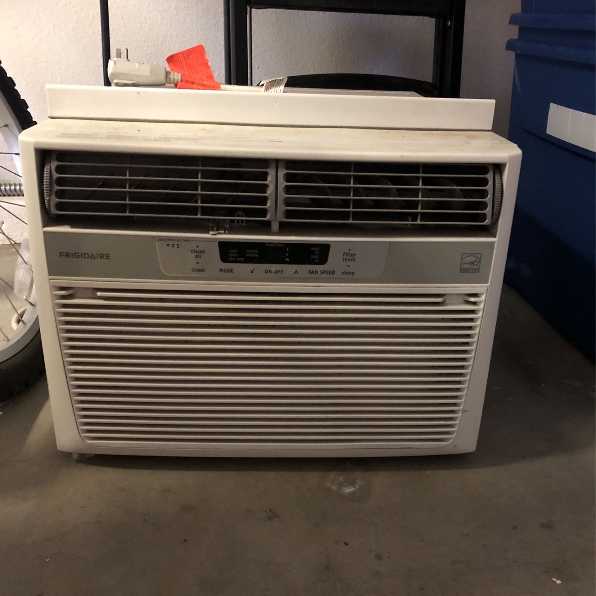 Frigidaire window AC (12,000 BTU)