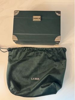 La Mer vanity case