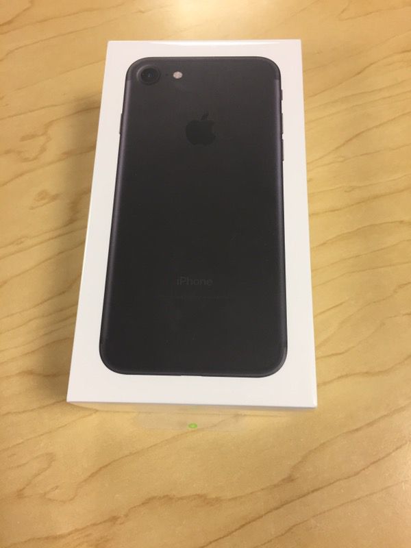 Brand New Apple iPhone 7 (32gb) - Factory Unlocked - Comes w/ Box + Accessories & 1 Month Warranty